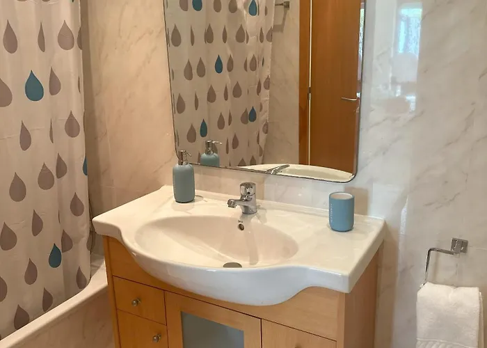 Appartement, Calme Avec Vue Piscine, 1km De La Plage, Olhos De Agua Διαμέρισμα *